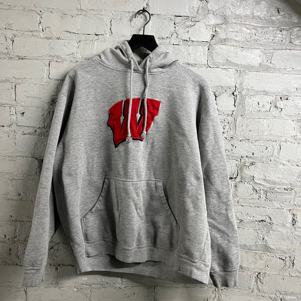 heather grey wi badgers sweatshirt